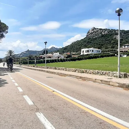 Catalina, Ritorno Al '70 Tra Mare E Natura *